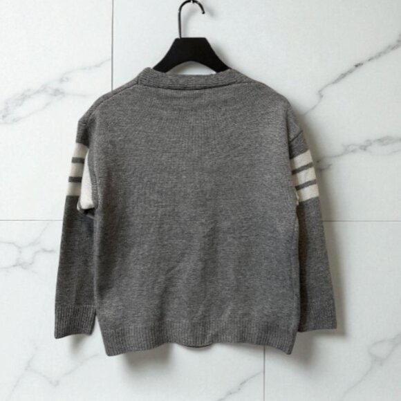 Men's Gray Cardigan with Pockets and Stripes on the Sleeves Size: L - Picture 3 of 7